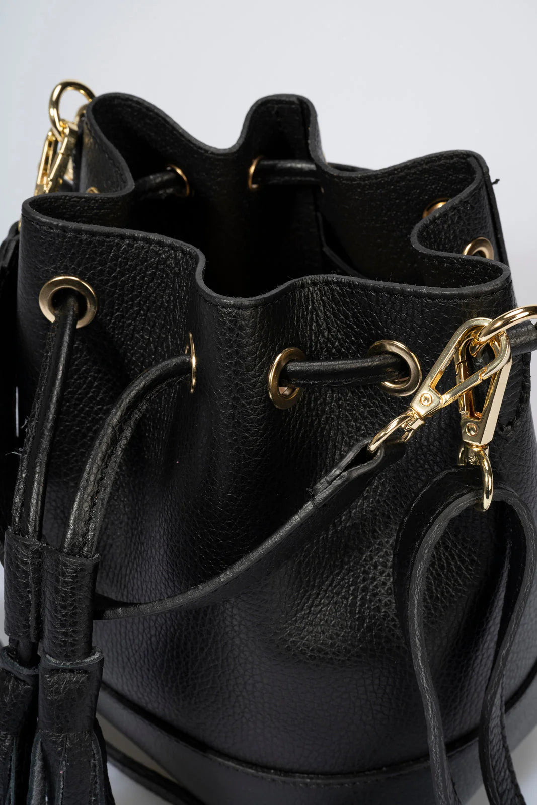AMORE MINI BUCKET BAG